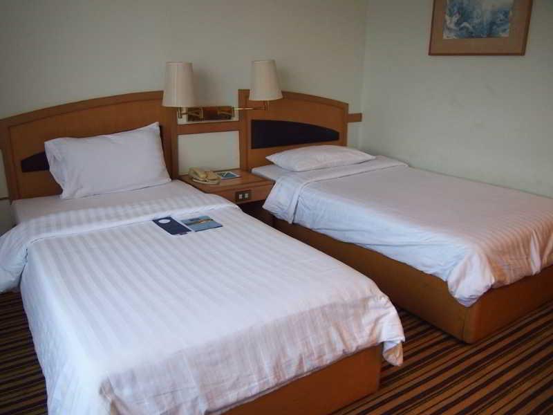 Chon Inter Hotel 촌부리 외부 사진