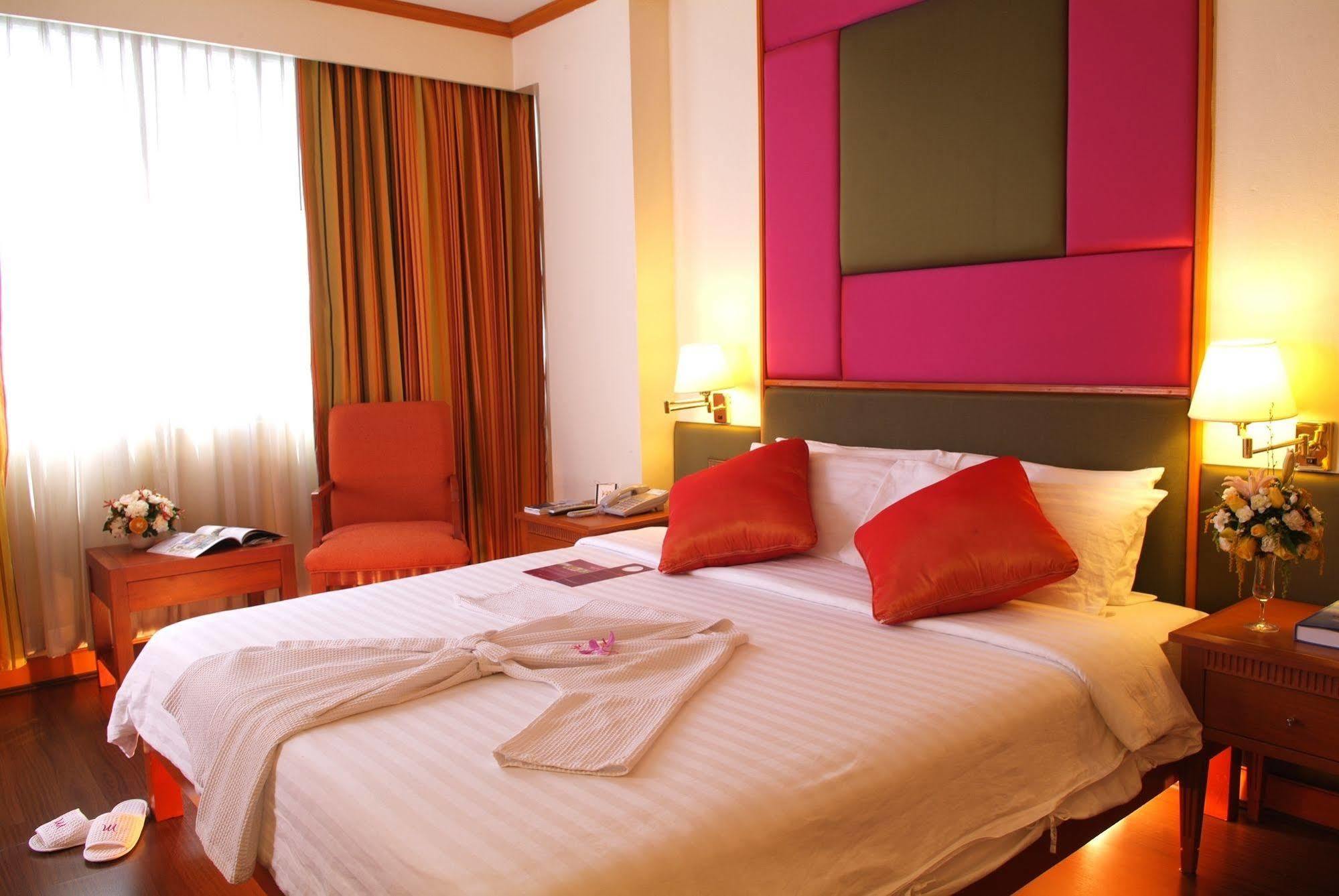 Chon Inter Hotel 촌부리 객실 사진